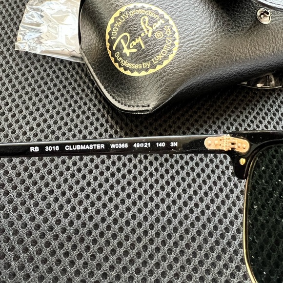 Ray-ban clubmaster sunglasses - Picture 3 of 4